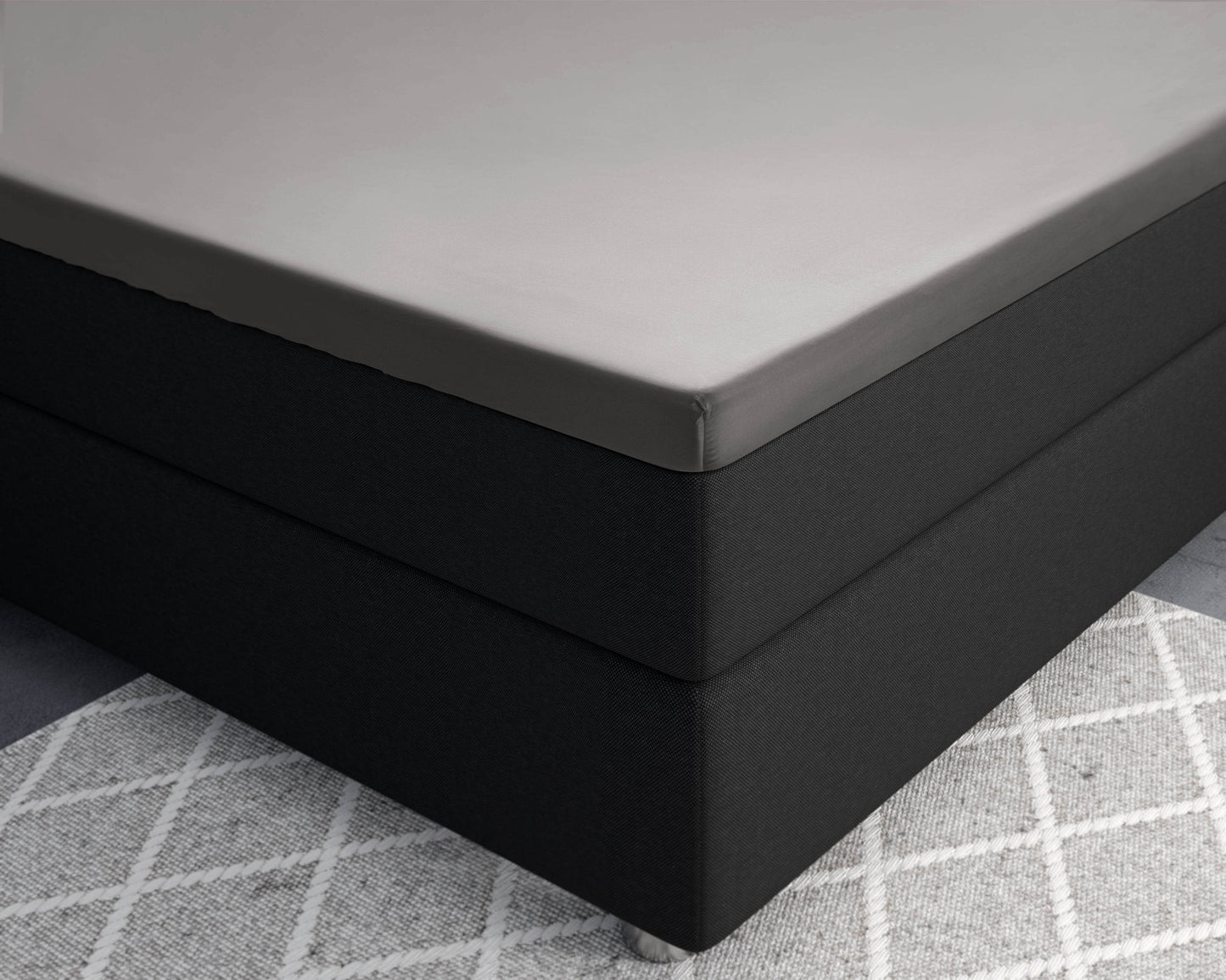 Topper Satin Spannbettlaken Grau 160 x 200 cm - Palo24