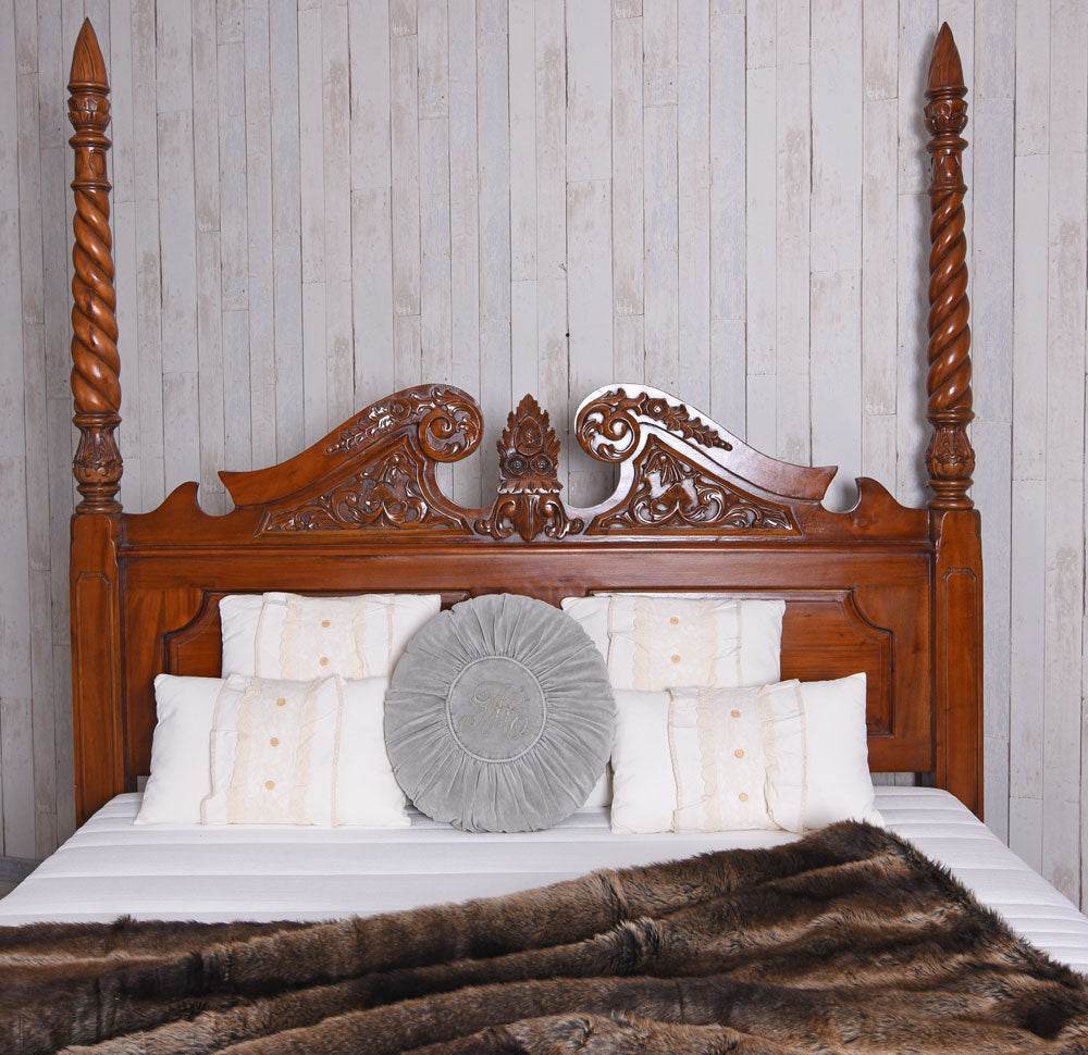 Himmelbett „VILLA ELEONORE“ – Mahagoni Ehebett mit Säulen (160×200 cm, Antik) - Palo24