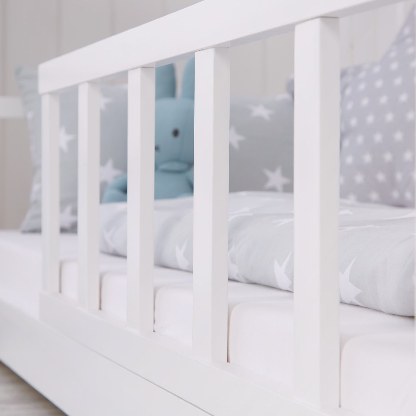 Kinderbett 90x200 cm Weiss | Hausbett mit Rausfallschutz | Montessori | Einzelbett | mit Lattenrost | Holz