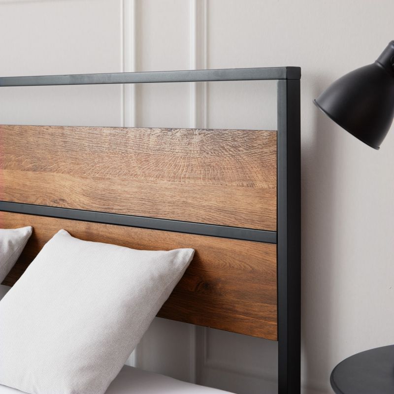 Metallbett mit Matratze & Lattenrost  140x200 cm Schwarz Braun