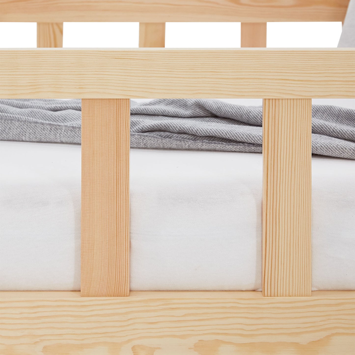 Kinderbett 90x200 Natur | Bodenbett mit Lattenrost | mit Rausfallschutz | Montessori