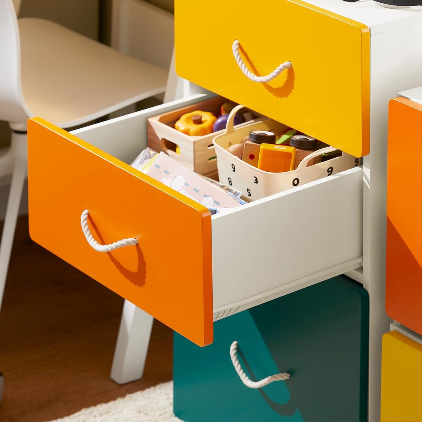 Spielzeugtruhe | Spielzeugkiste mit Deckel | Aufbewahrungsbox für Kinder | Bunt | KMB72-W