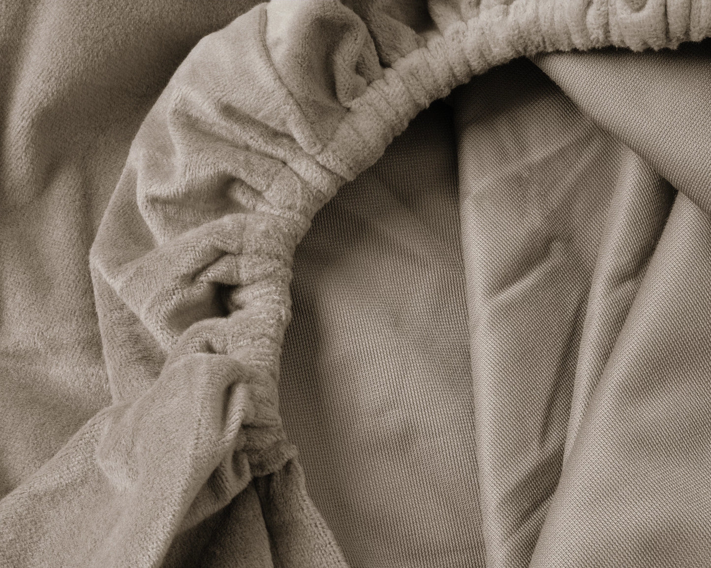 Samt-Spannbettlaken Taupe/Grau