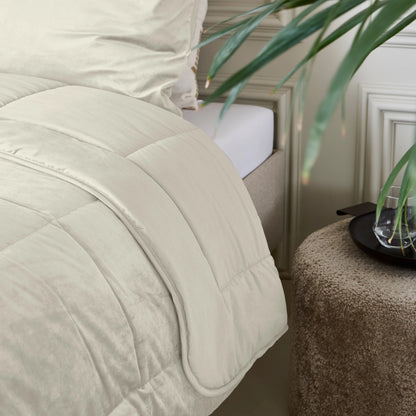 Lazy Velvet Bettdecke  240x200 cm Creme