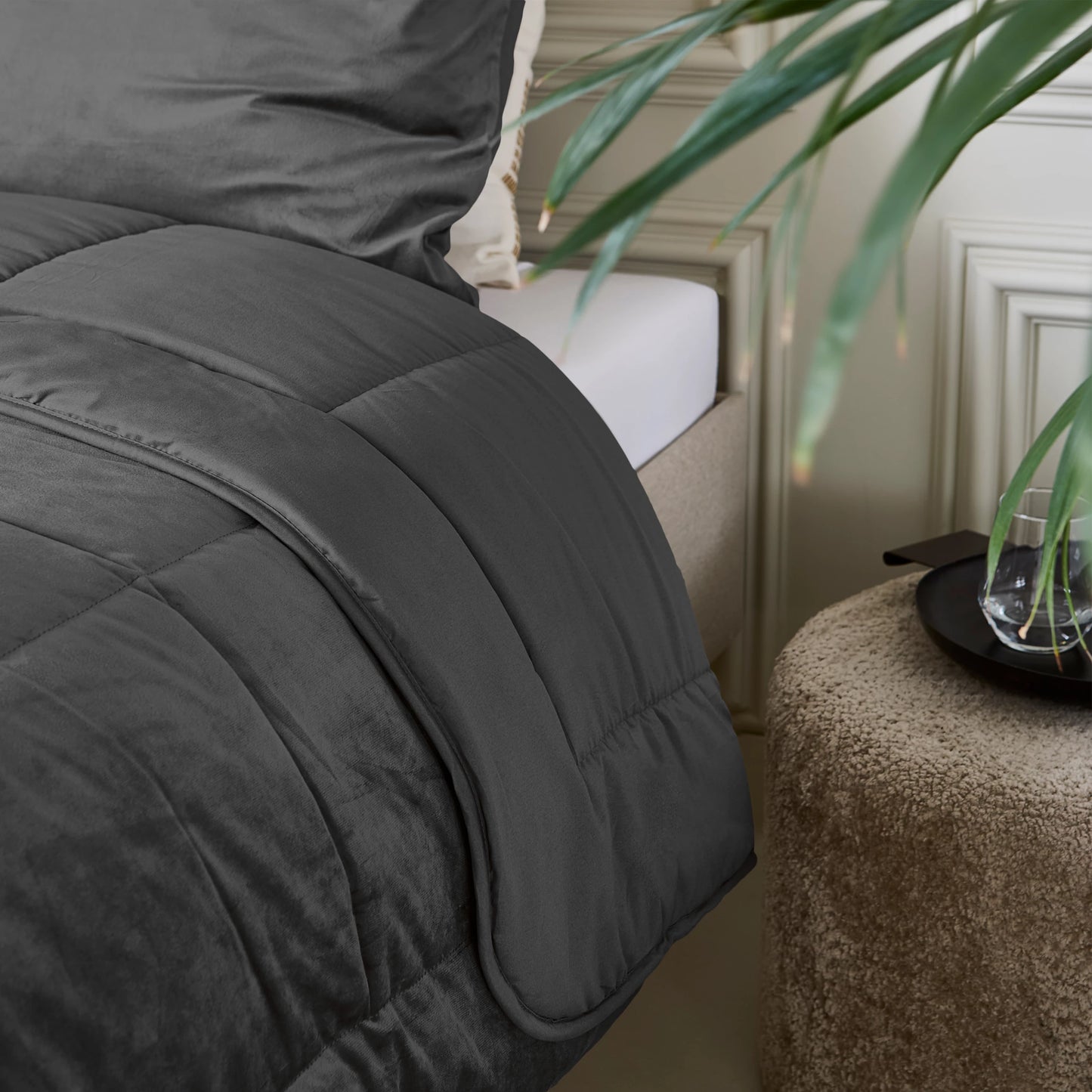Lazy Velvet Bettdecke 140x200 cm Anthrazit