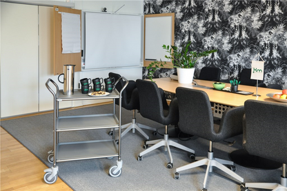 Tablettwagen 3 Tabletts, bis 150kg belastbar, 4 Lenkrollen, 2 davon mit Bremse, anthrazit