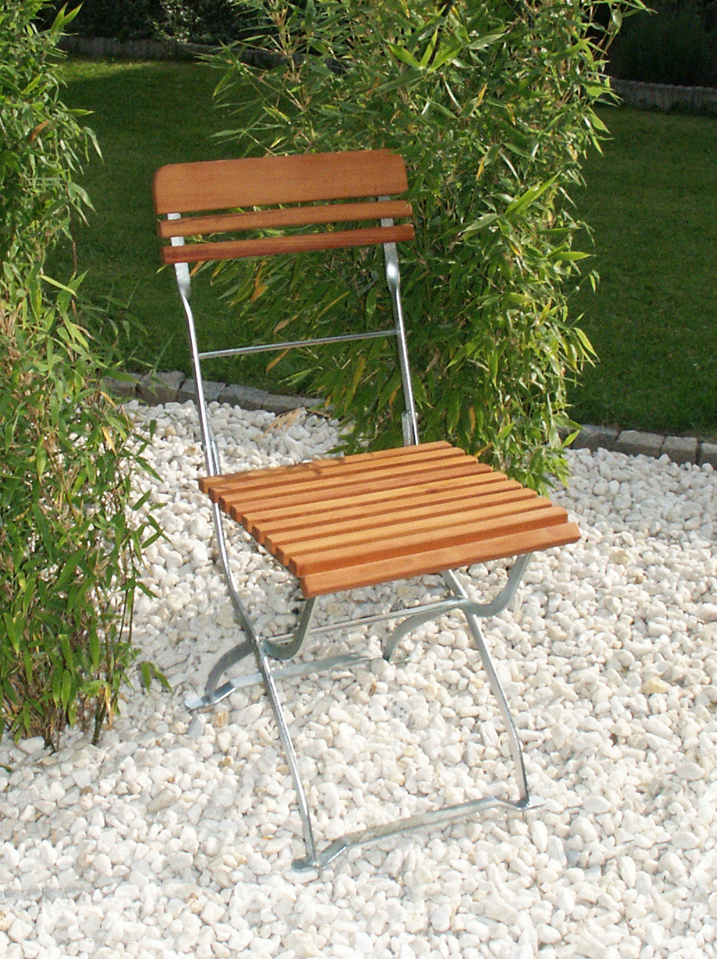 2 Stück Biergartenstuhl MÜNCHEN, Flachstahl verzinkt + Robinie, klappbar