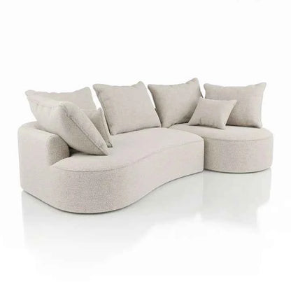 Sofa Tirano mit Ottomane & Dekokissen aus Boucléstoff Creme