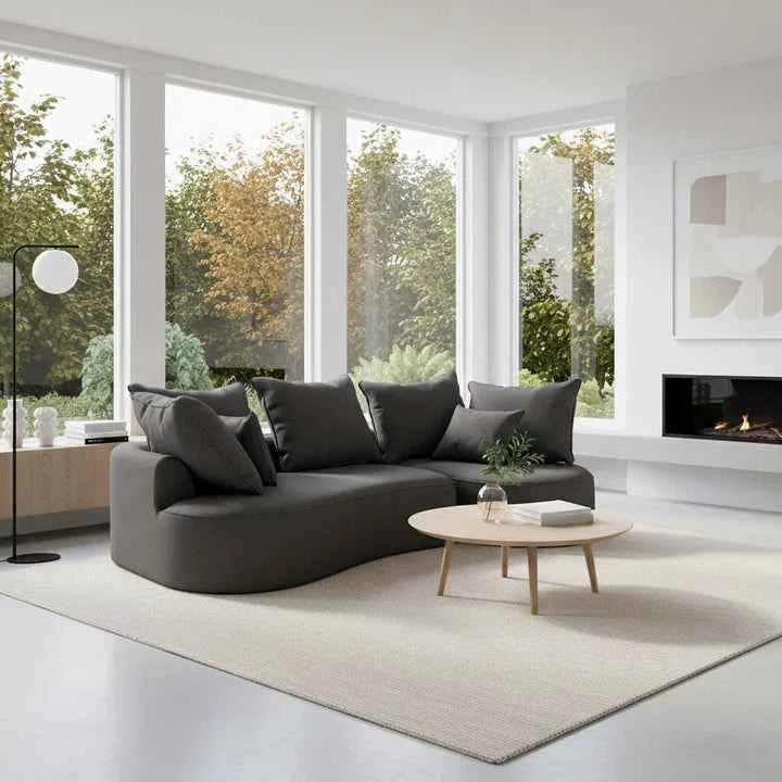 Sofa Tirano mit Ottomane & Dekokissen aus Samt Dunkelgrau