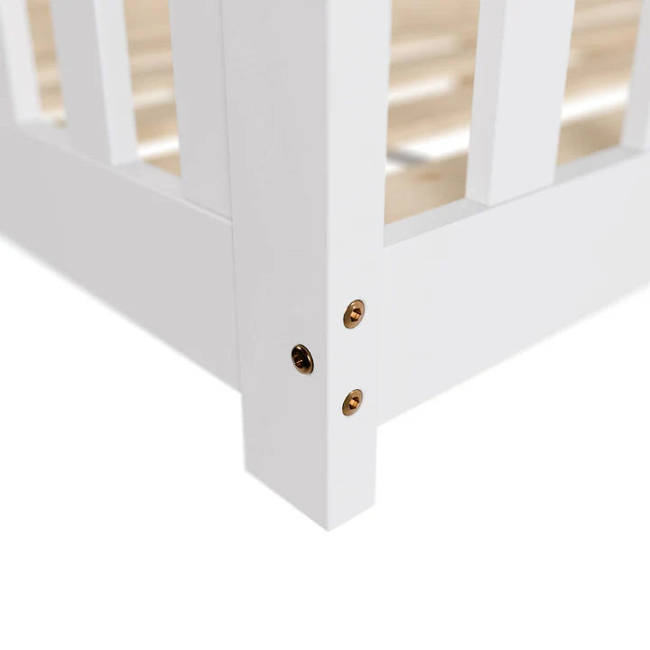Kinderbett Naya 140x200 cm mit Lattenrost & Rausfallschutz - Weiss