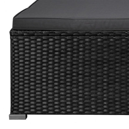 Salon en polyrotin Punta Cana M salon noir composé de 1 table, 1 canapé et 1 tabouret