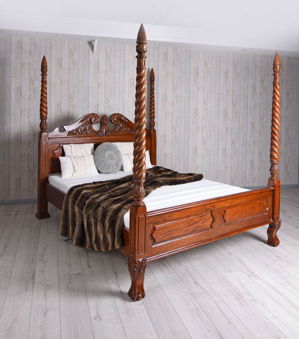 Himmelbett „VILLA ELEONORE“ – Mahagoni Ehebett mit Säulen (160×200 cm, Antik) - Palo24