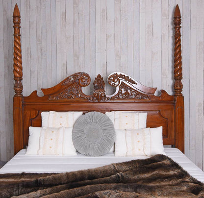 Himmelbett „VILLA ELEONORE“ – Mahagoni Ehebett mit Säulen (160×200 cm, Antik) - Palo24
